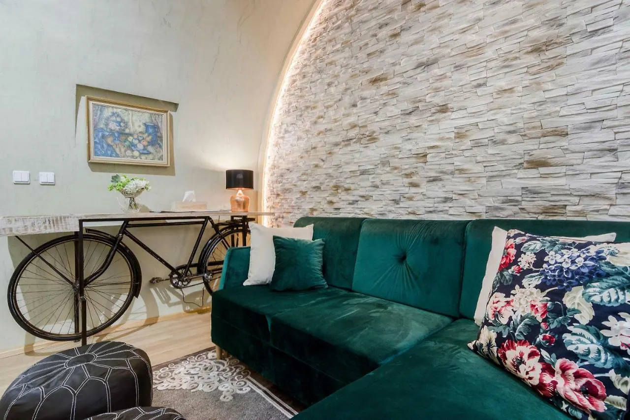 Old Town Square Apartments By Michal&Friends Прага